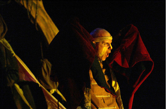 A TALE OF A TIGER / September 2004 / Photo: Patrick Kelley