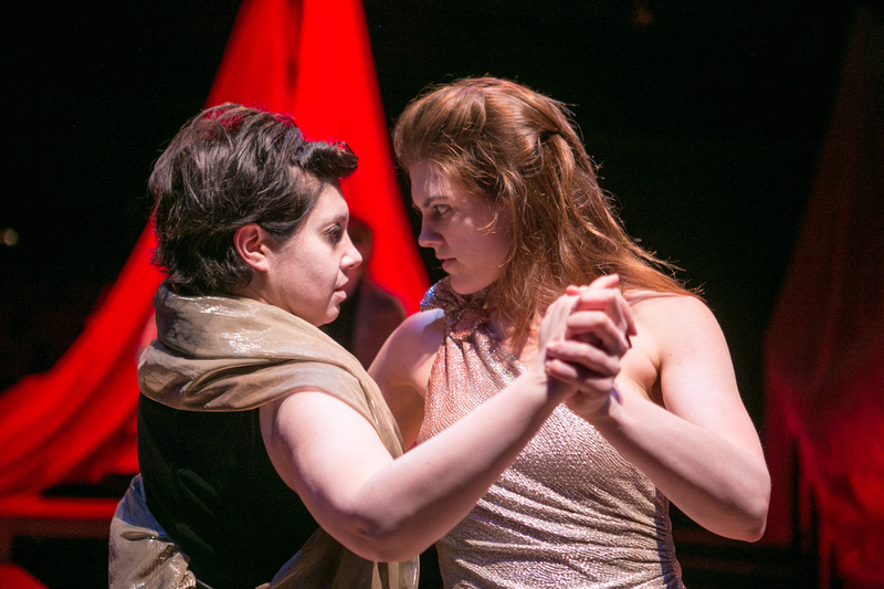 VERY STILL & HARD TO SEE / Photo: C. Stanley Photography